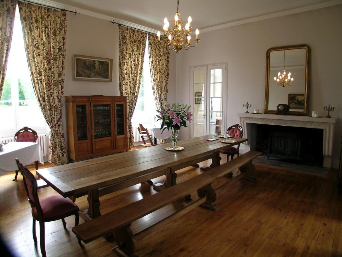 Chateau Du Bourbet Cherval Eksteriør billede